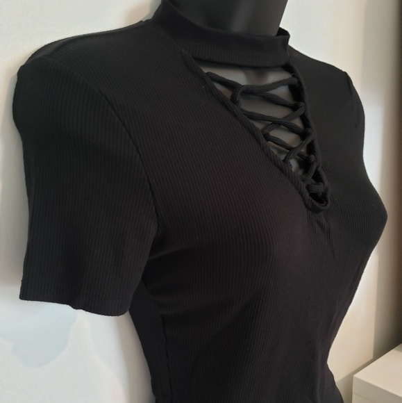 Top - Picture 2 of 4